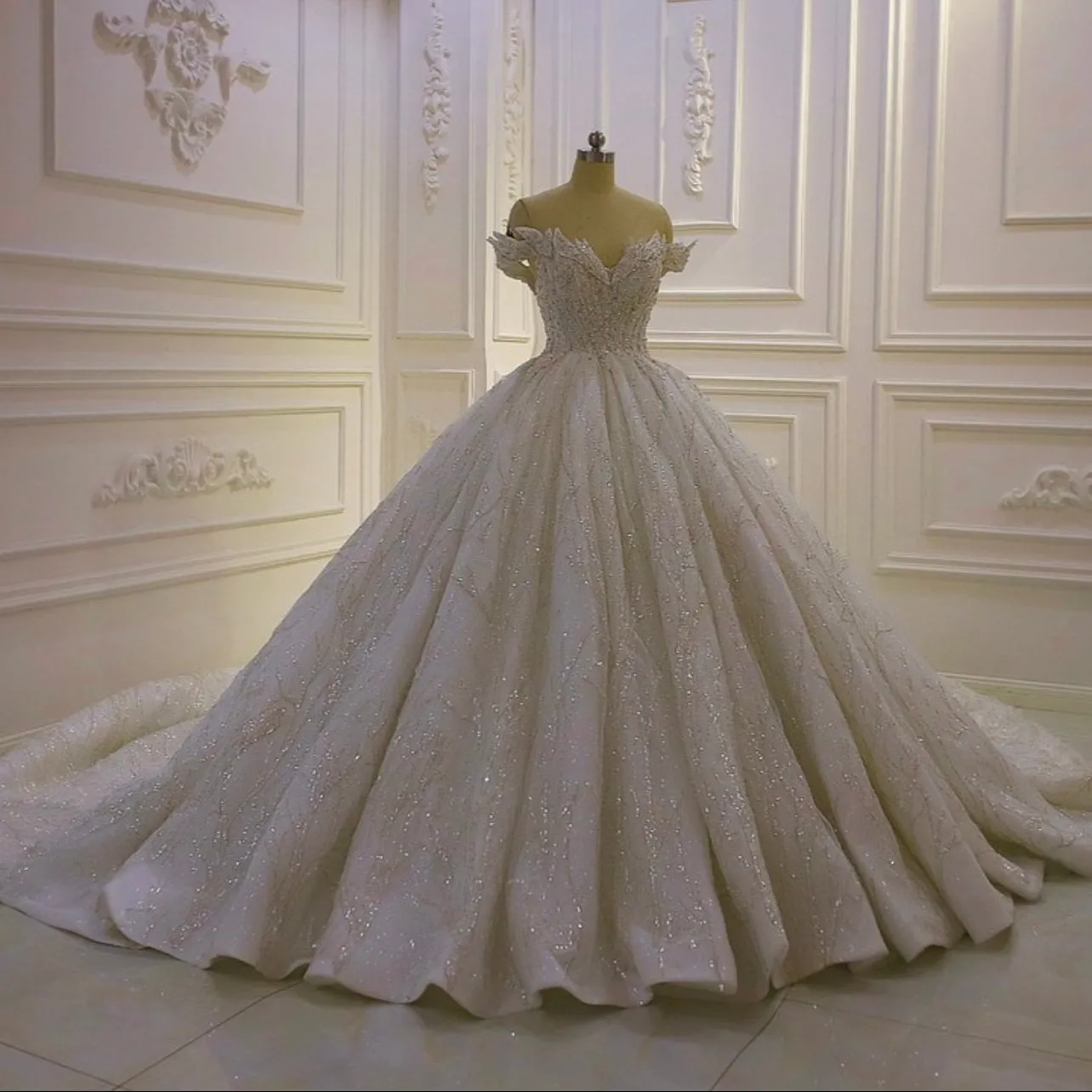 AM1253 Off The Shoulder New Style Ball gown luxury Wedding Dress