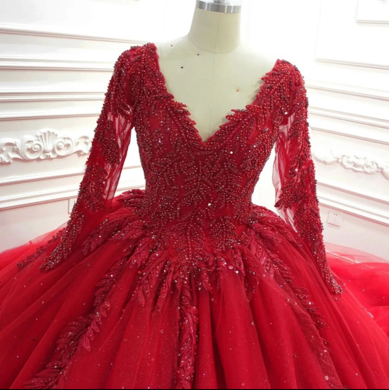 AM546 Bridal Gown Full Sleeve Long Sleeve Lace Applique Red Ball Gown Wedding Dress Long Sleeve