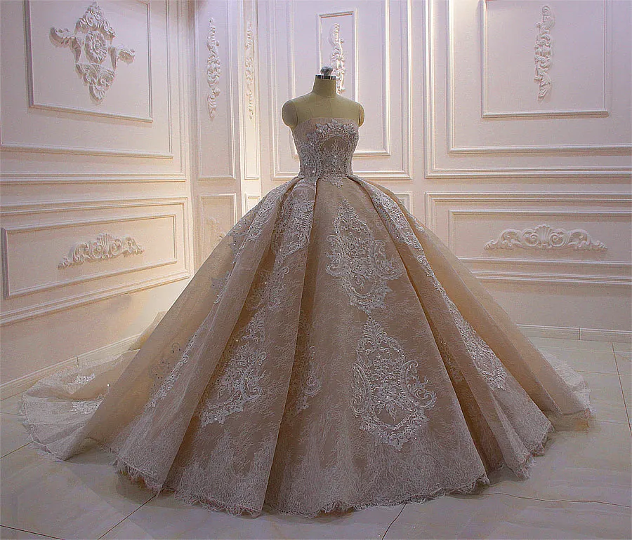 AM549 robe de marier Lace Applique Fluffy Ball Gown Strapless Wedding Dress