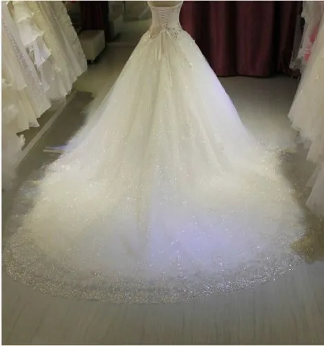 Bling Brides Crystal Wedding Dress Ball Dress With Sweetheart neck and Lace up Back