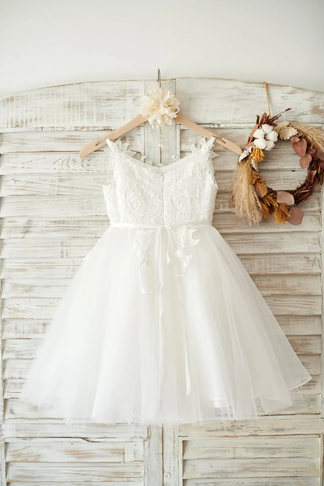 Lace Tulle Spaghetti Straps Wedding Flower Girl Dress with Beaded Belt