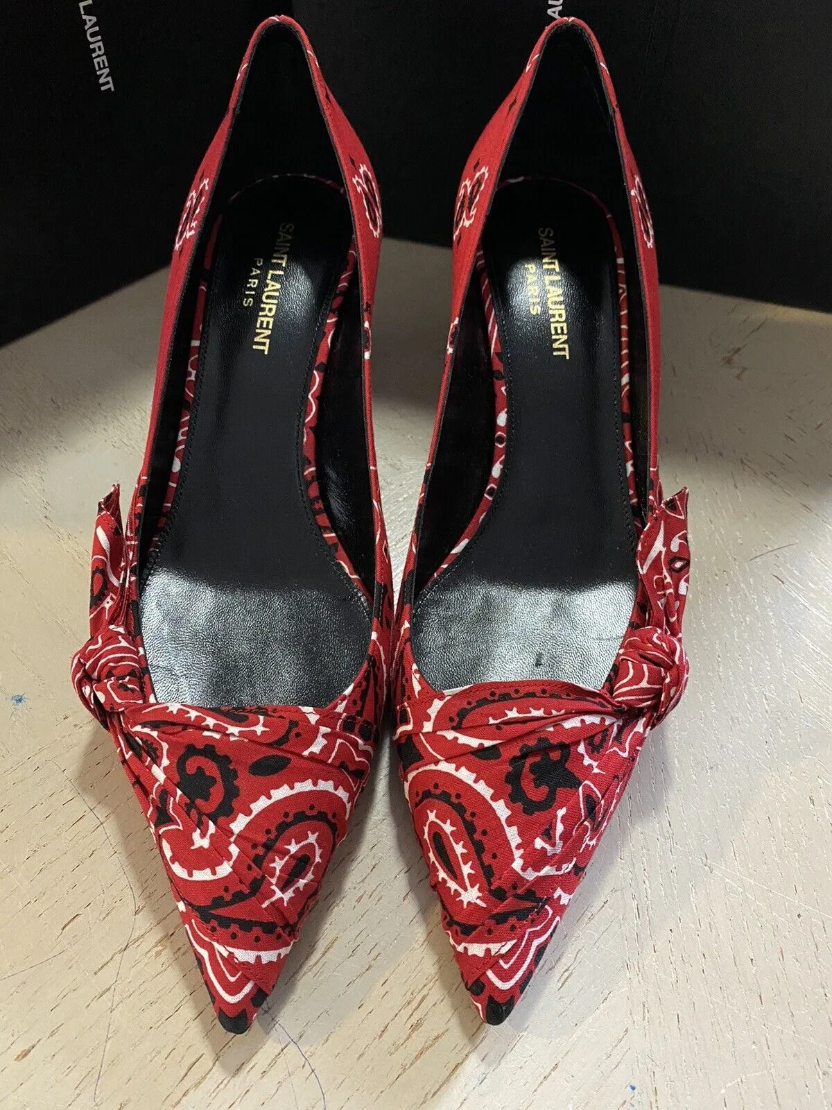 NIB $895 Saint Laurent Women Bandana Dress Shoes Red 9 US ( 39 Eu )