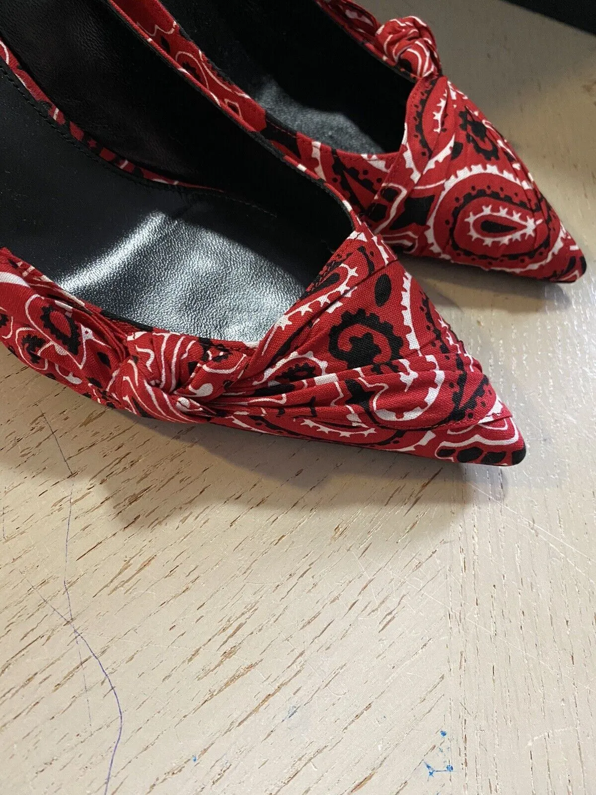 NIB $895 Saint Laurent Women Bandana Dress Shoes Red 9 US ( 39 Eu )