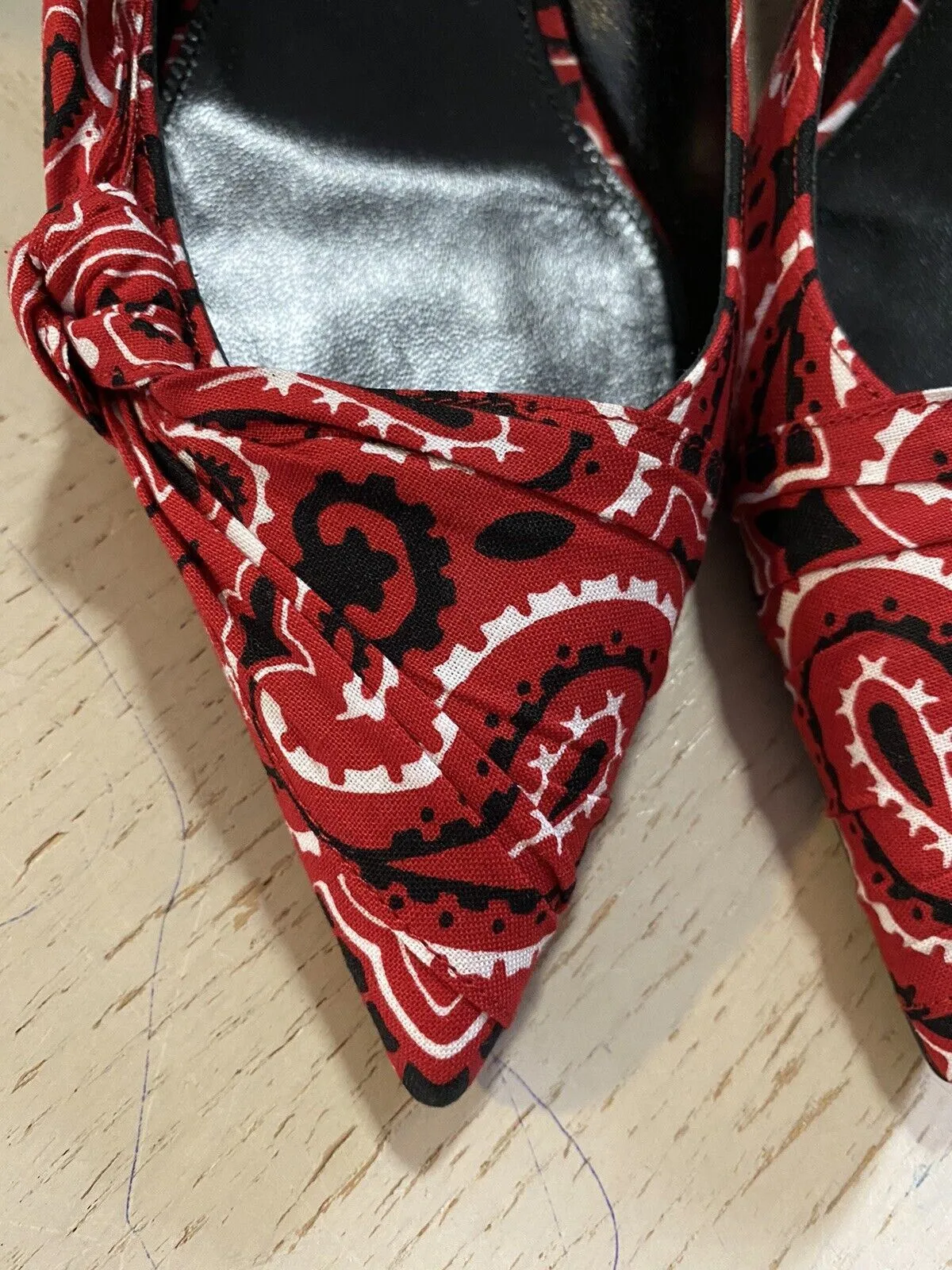 NIB $895 Saint Laurent Women Bandana Dress Shoes Red 9 US ( 39 Eu )