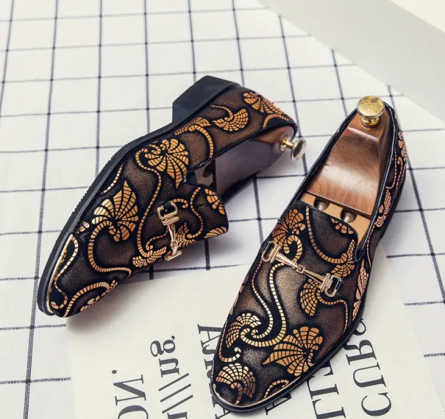 Split Leather Leaf Patterned Loafers