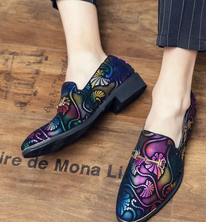 Split Leather Leaf Patterned Loafers