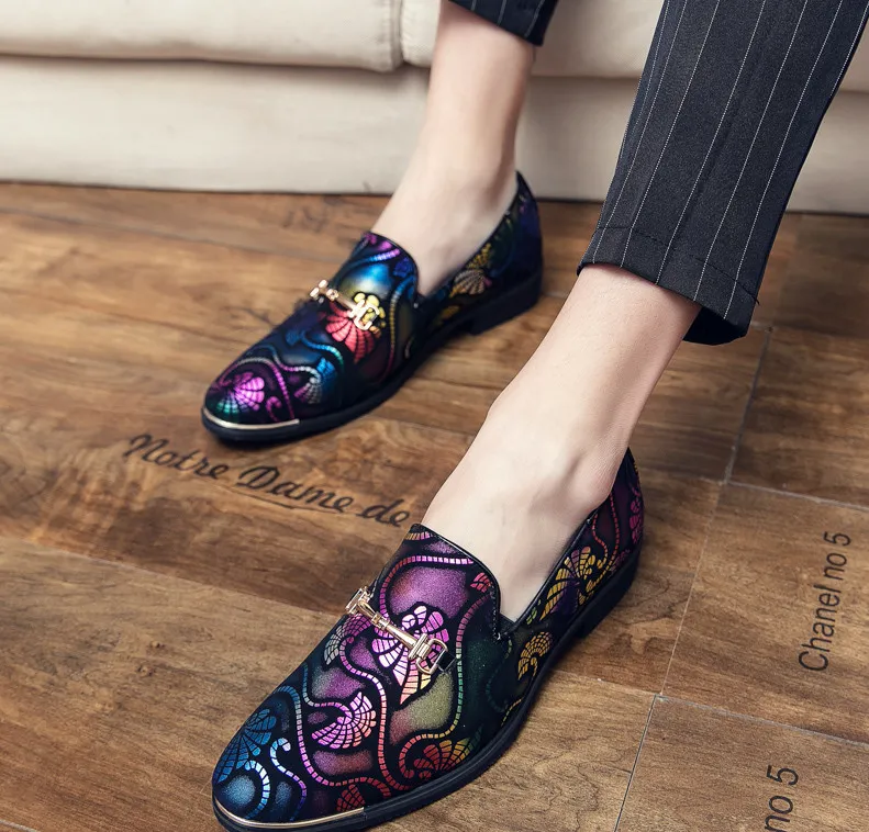 Split Leather Leaf Patterned Loafers