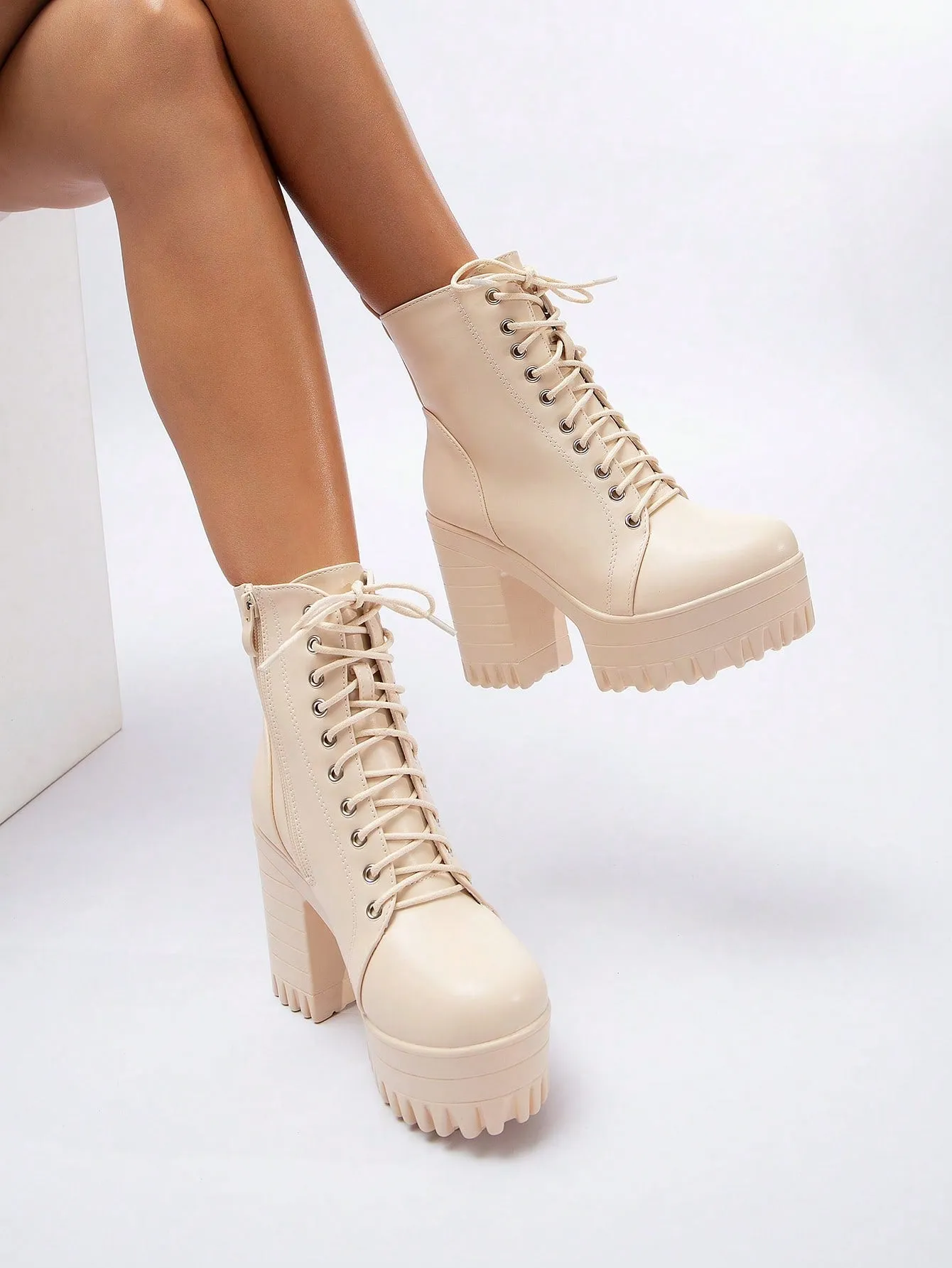 Women Minimalist Lace Up Front Chunky Heeled Combat Boots