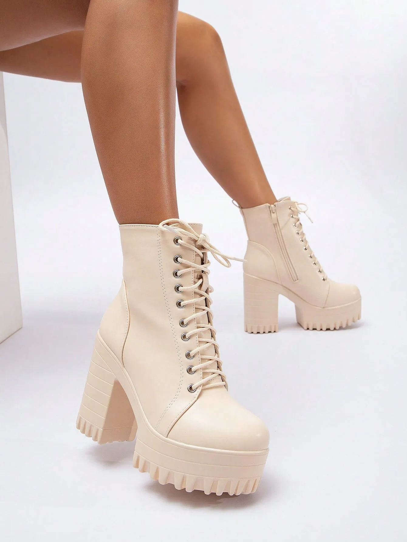 Women Minimalist Lace Up Front Chunky Heeled Combat Boots