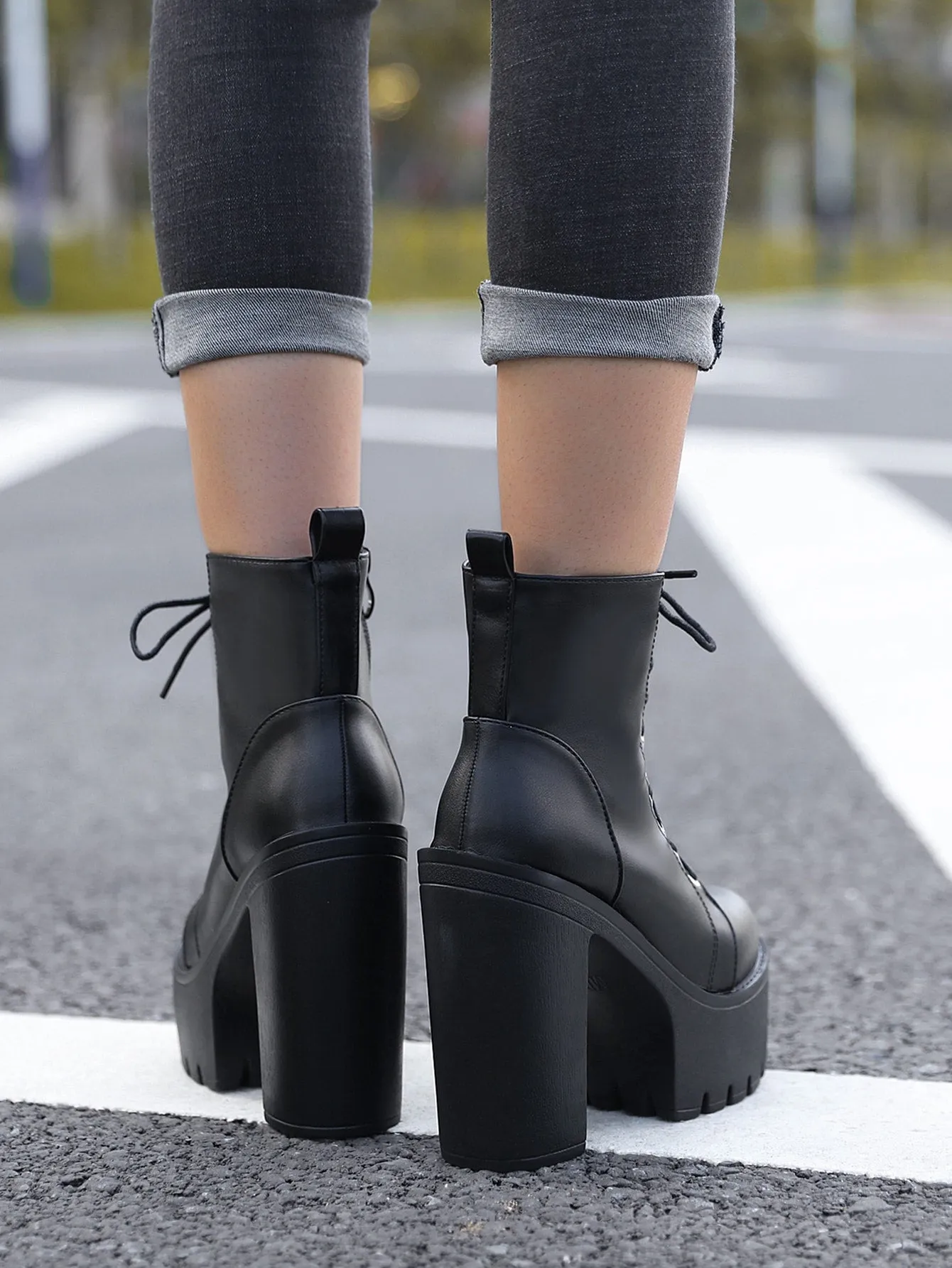 Women Minimalist Lace Up Front Chunky Heeled Combat Boots