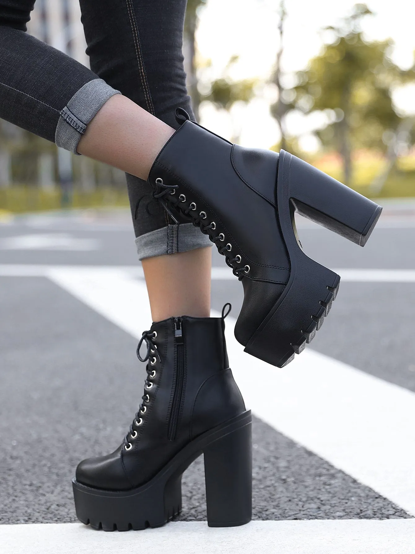 Women Minimalist Lace Up Front Chunky Heeled Combat Boots