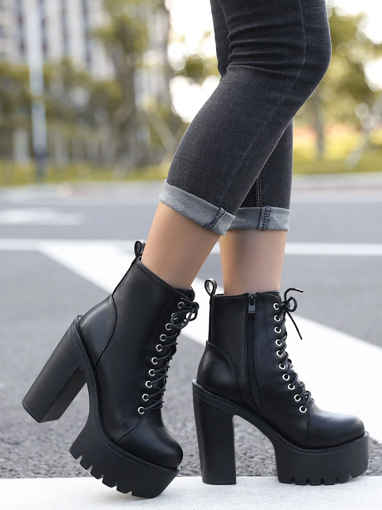 Women Minimalist Lace Up Front Chunky Heeled Combat Boots