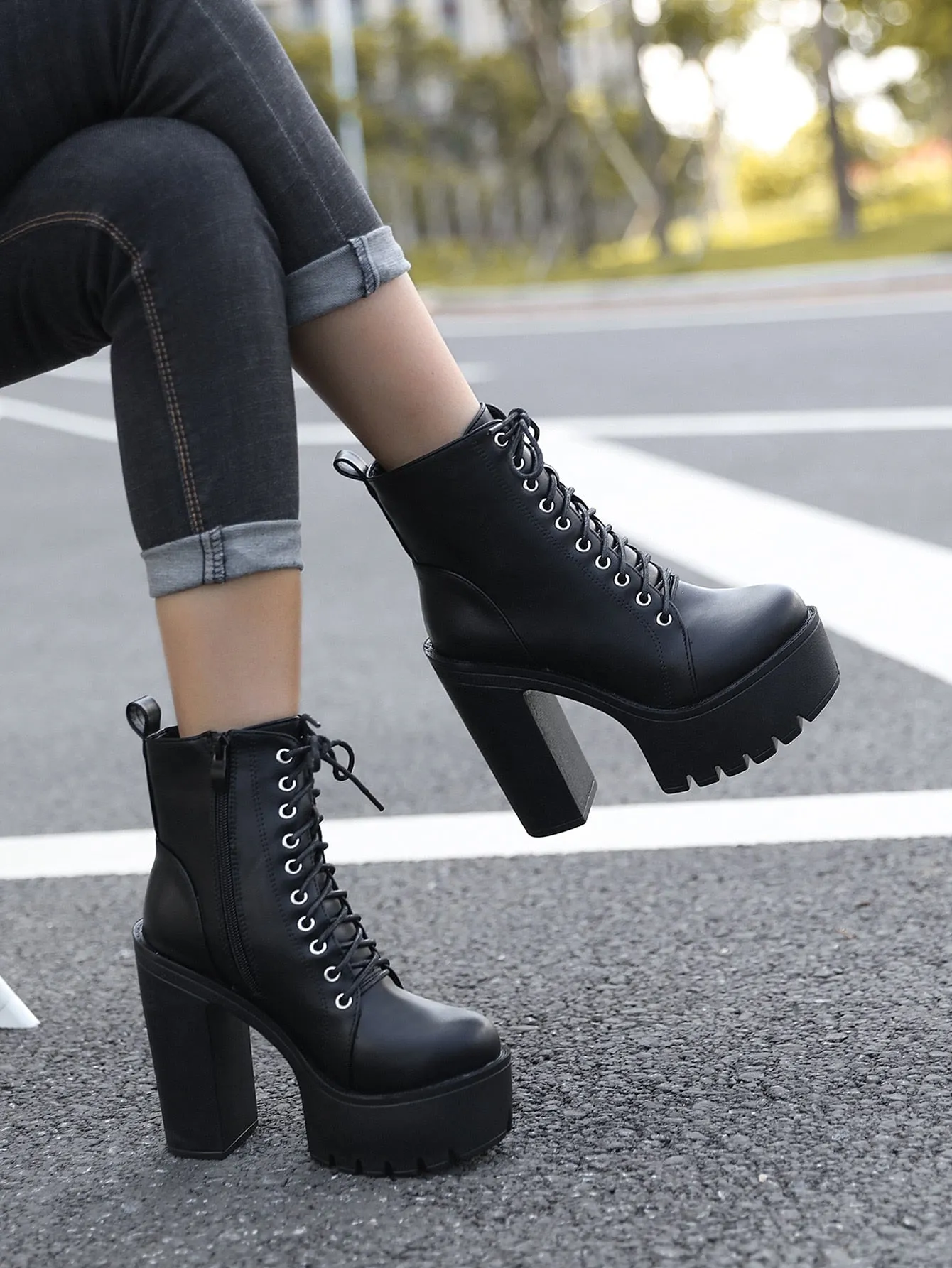 Women Minimalist Lace Up Front Chunky Heeled Combat Boots